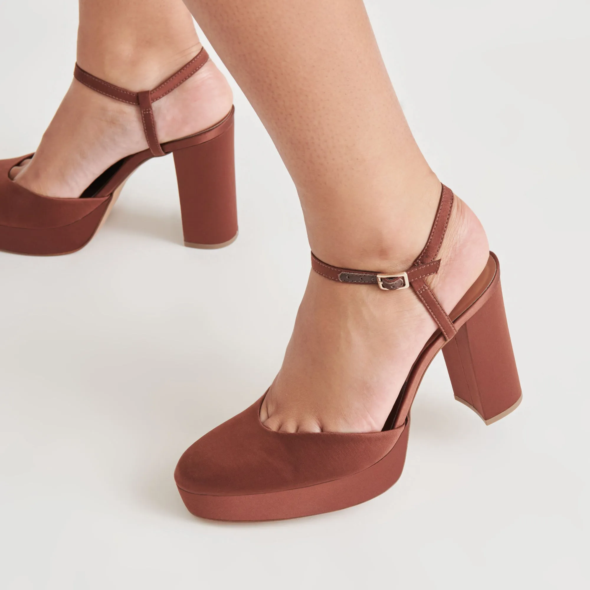 CLAUD HEELS CHOCOLATE SATIN